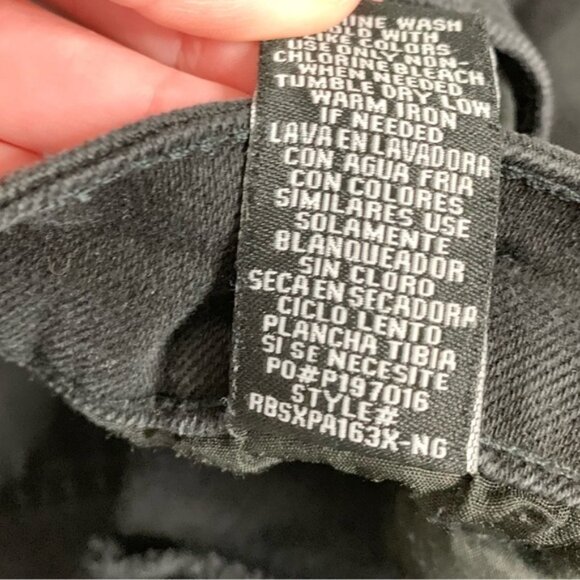 Almost Famous Women's Jeans Distressed Skinny Straight Leg Black Rips Size 20 - Picture 8 of 11